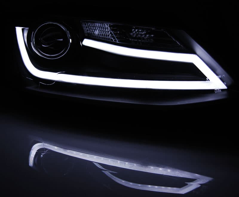 Predné svetlá VW Jetta 6 11-18 Tube Light Black – náhľad 2