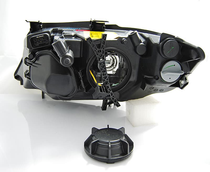 Predné svetlá BMW E90 / E91 05-11 Angel Eyes LED Black – náhľad 3