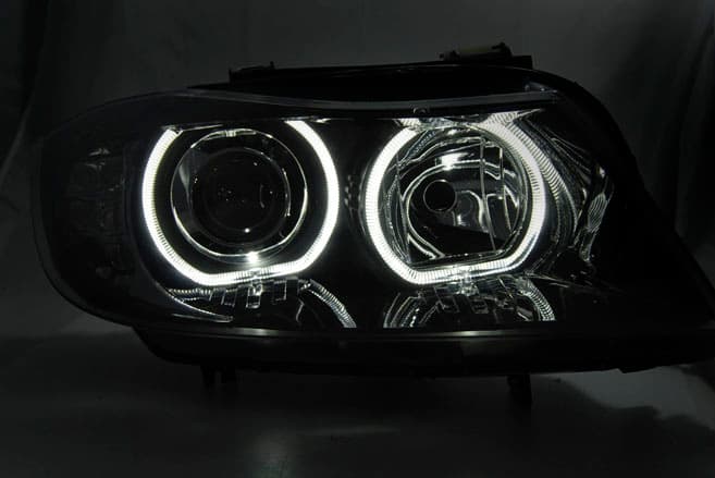 Predné svetlá BMW E90 / E91 05-11 Angel Eyes LED smerovka Black – náhľad 4