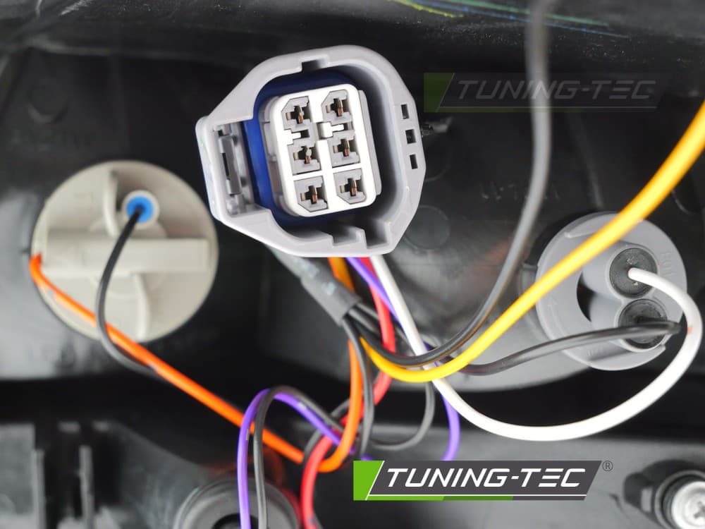 Zadné LED svetlo pravé TYC Ford Focus MK3 11-14 Hatchback – náhľad 3