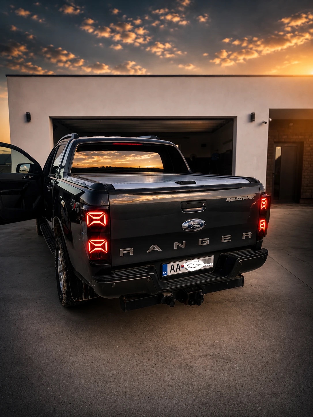 Tail lights Ford Ranger MK5 LED Red Smoke – náhľad 5