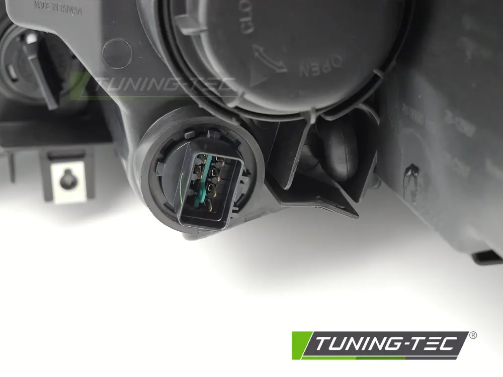 Front Headlight Right KIA Sportage III 10-14 – náhľad 3