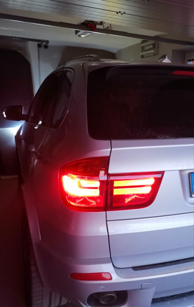 Zadné svetlá BMW E70 X5 07-10 Red White Led Bar